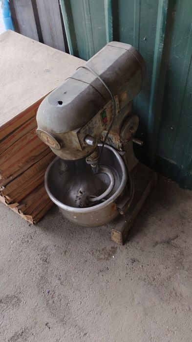 Продам тестомесы, тестораскатки