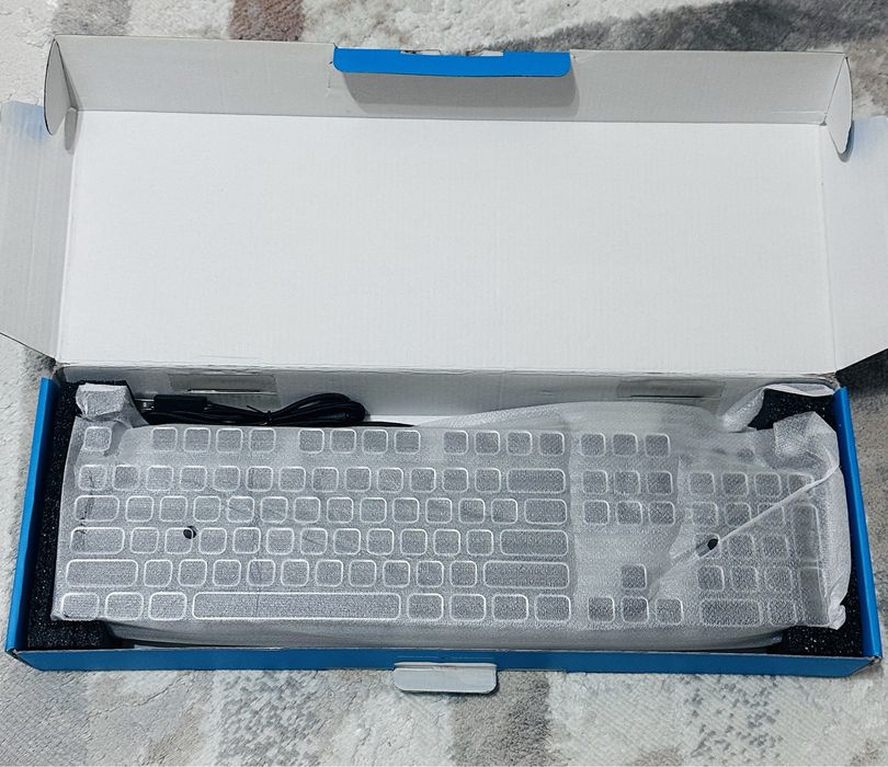 Продам клавиатуру