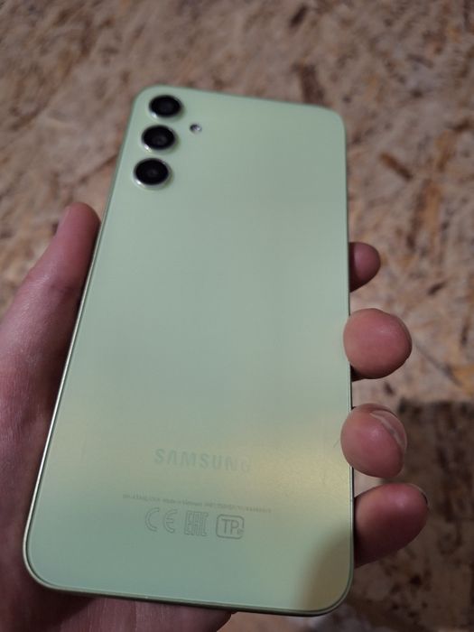 Продам Samsung galaxy A34 5G 6/128.