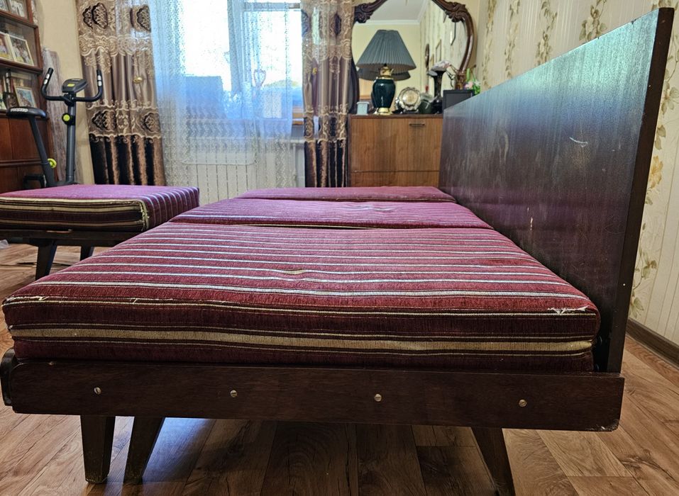 Диван в хорошем состоянии