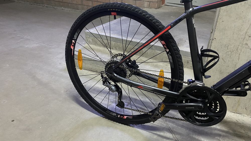 Велосипед giant roam