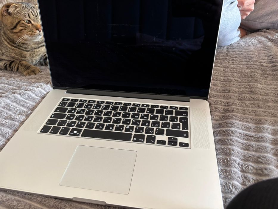 MacBook Pro 15.7 дюймов