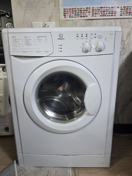 Стиральная машина Indesit  3 кг бу