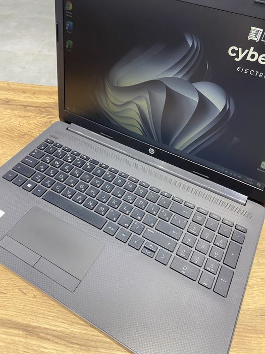 Офисный Ноутбук HP Pavilion 15