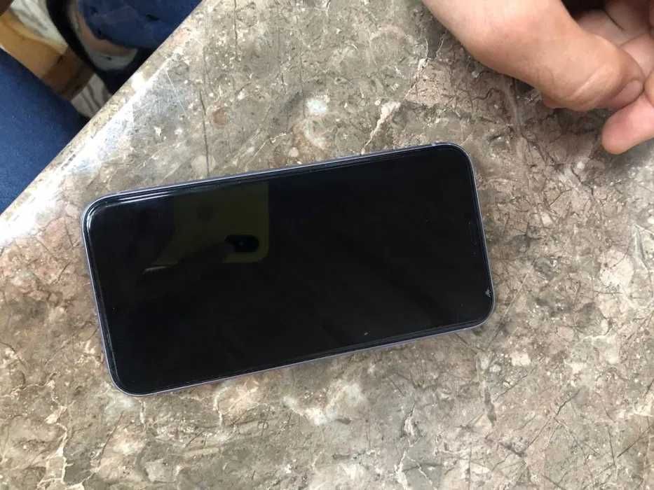 iPhone 11 идиал состояния очилмаган