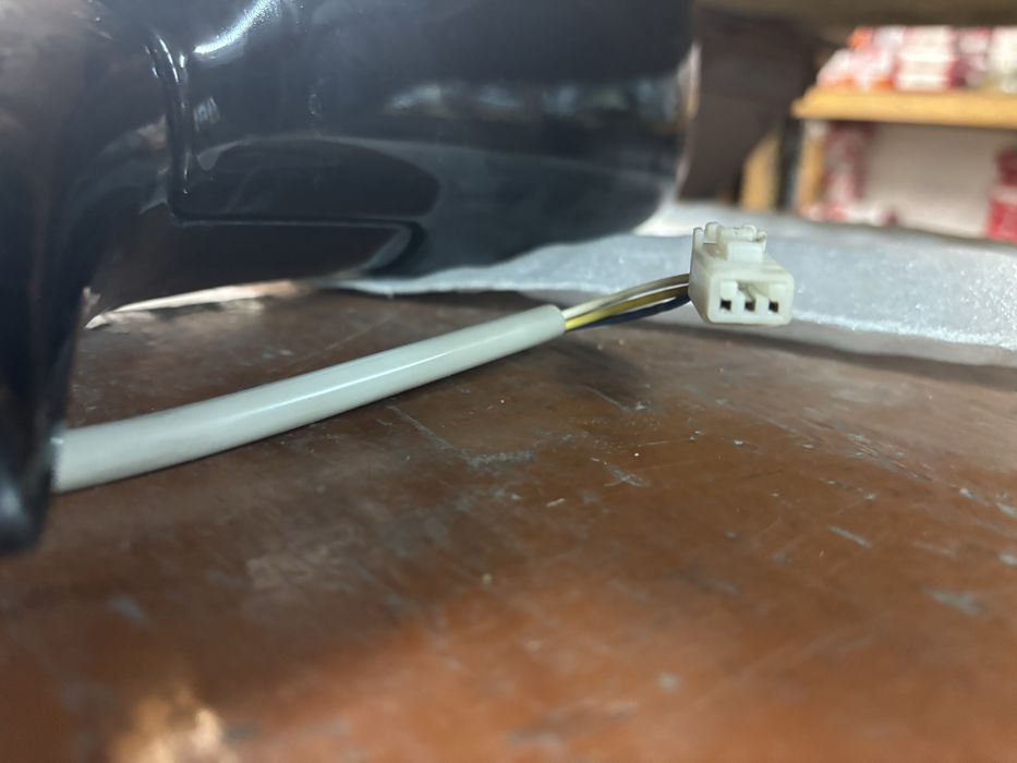 Боковое зеркало камри 10