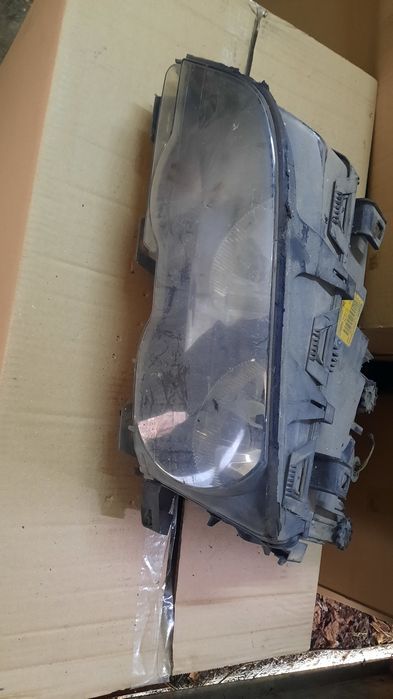 BMW 3 e46 facelift - оригинален фар