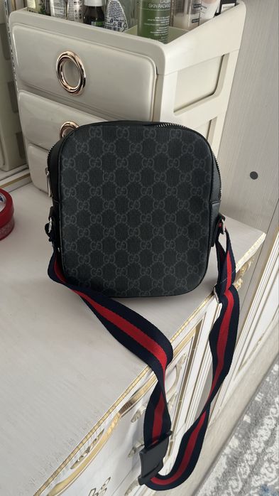 Продам барсетку гуччи