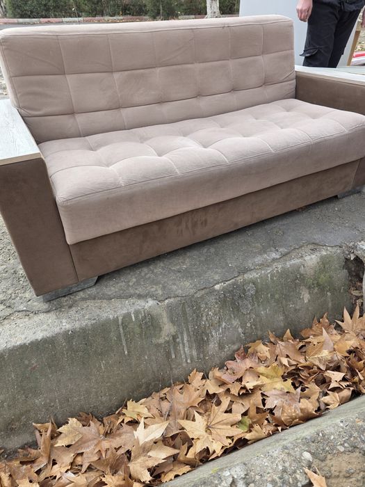 Продается Диван.