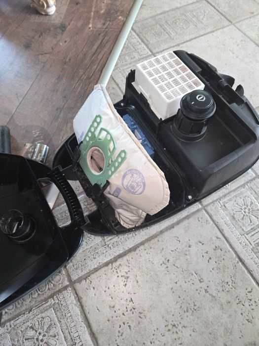 Прахосмукачка Bosch GL 30 Allergy