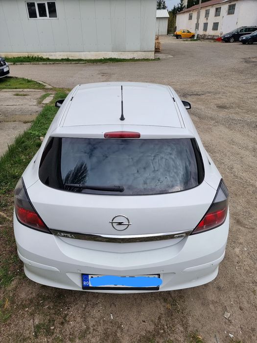 Opel astra h gtc