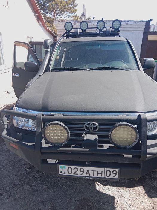 Продаётся Тойота Лэнд Крузер