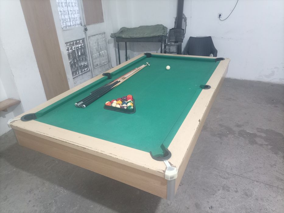 Vând biliart in stare buna
