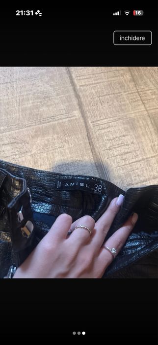 Pantaloni de imitatie de piele