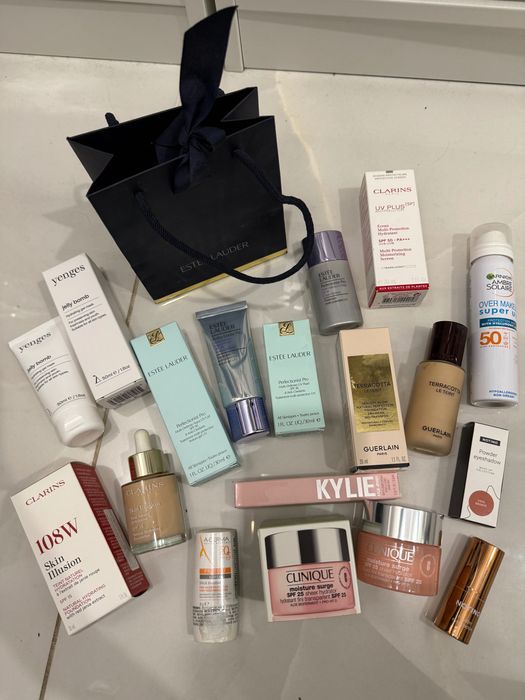 Козметика Este Lauder, Guerlain, Clarins, Kylie cosmetics