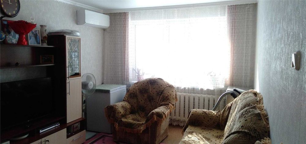 Продам 1 комн кв на 7 мкр не угловая