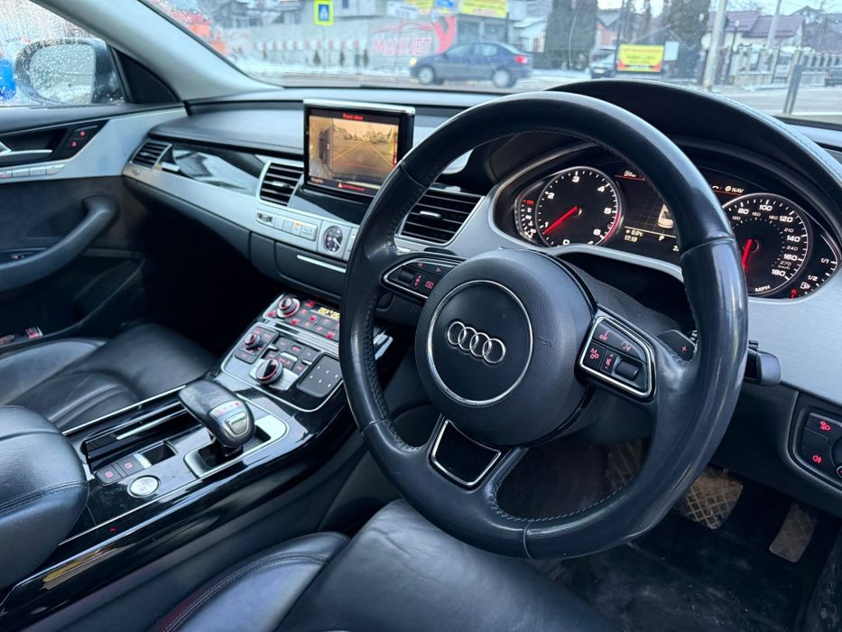 Dezmembrez Audi A8 4H / 230 mii km / trager/faruri/bara