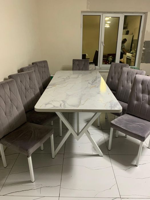 Продам стол и стулья