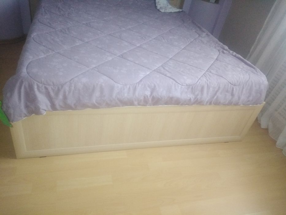 Кровать продам кровать