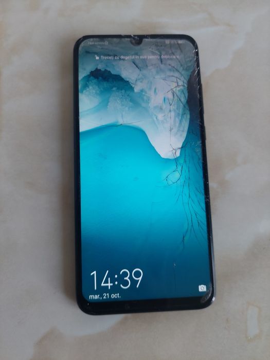 Vând Huawei P Smart 2019 Black, funcțional și NEcodat //poze reale