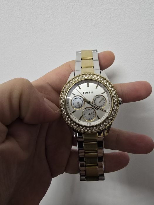 Vând ceas Fossil , stare foarte buna!
