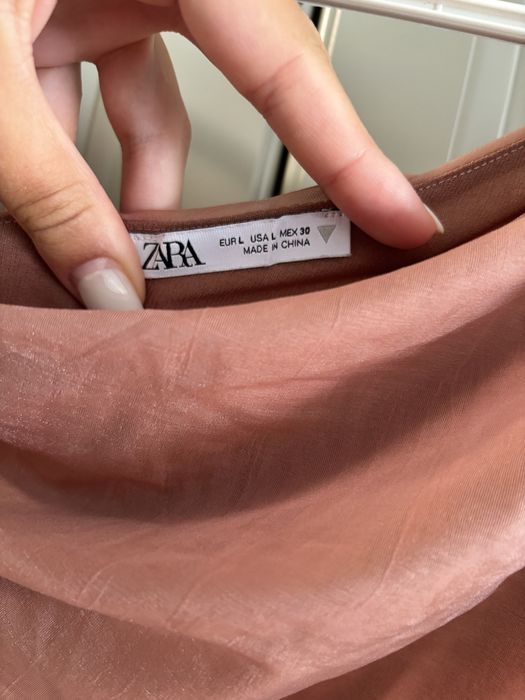 Рокля пепел от рози,марка Zara