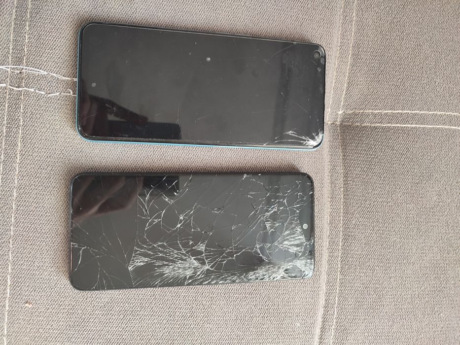 Продам телефоны на запчасти