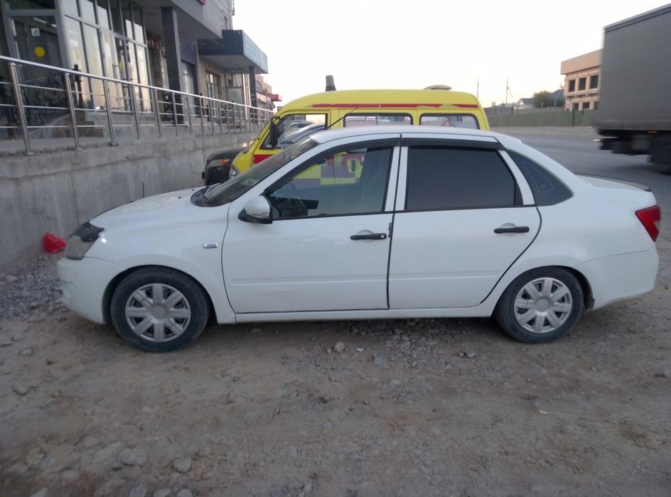 Lada Granta 2013
