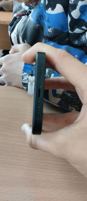 Обменяю iphone 13 midnight