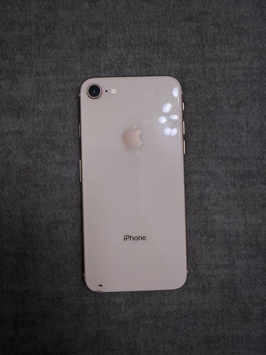 Продам iphone 8!!!
