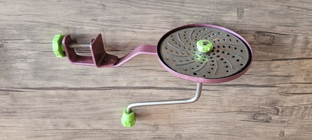 Метални ретро мелачки