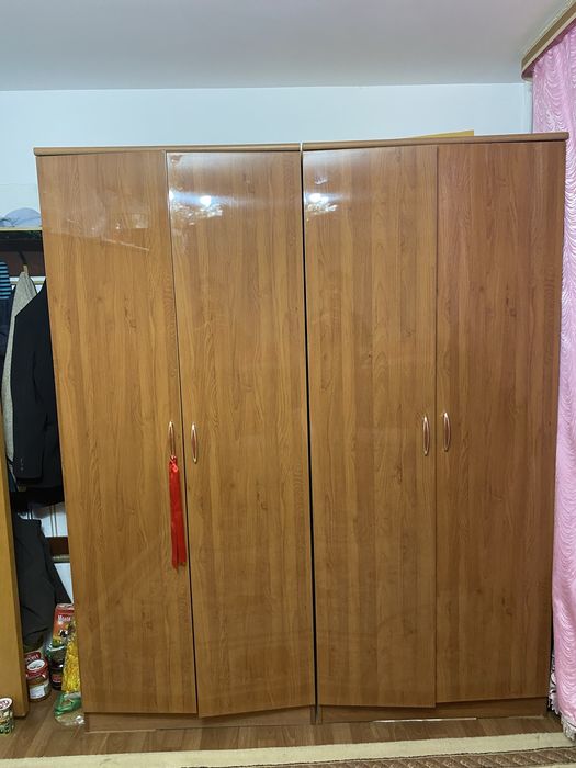 Шкафы двухдверные