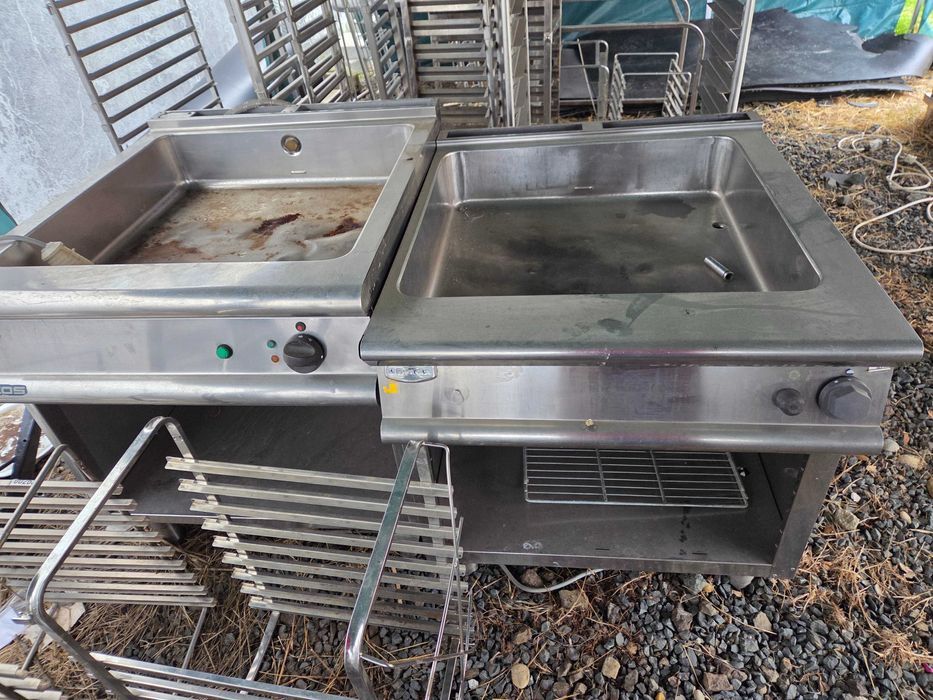 Masa calda bain Marie, mica sau mare, vitrina calda