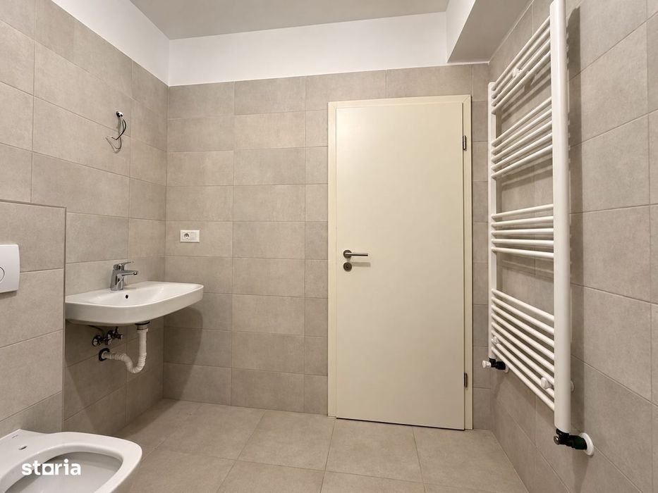 Garsonieră decomandată de vânzare cu loc de parcare - Zona Coresi,