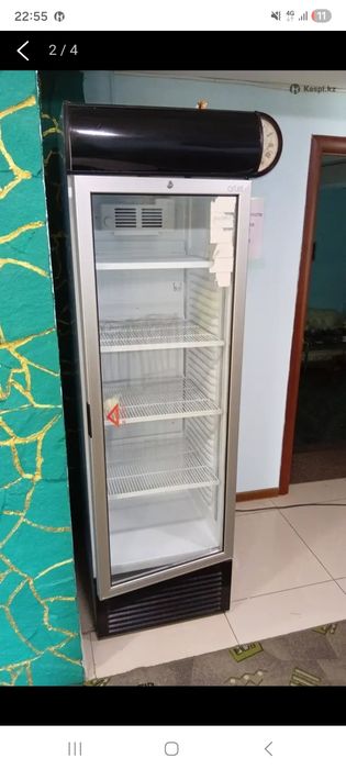Продам витринный холодильник
