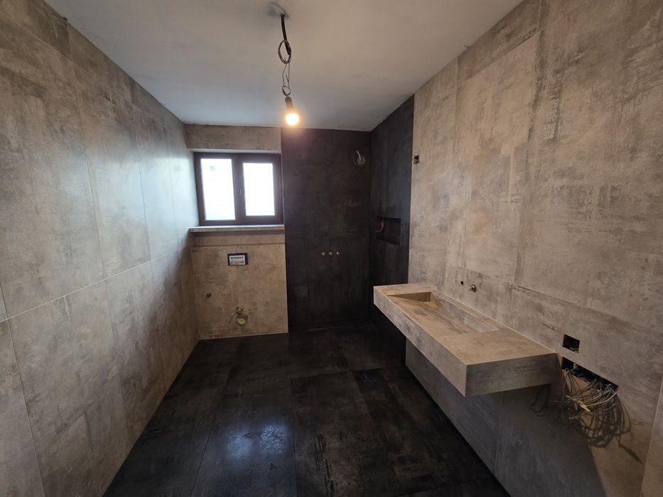 Execut lucrării fatade placare cu piatra naturala