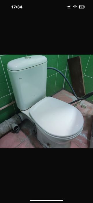 унитаз в хорошем состоянии