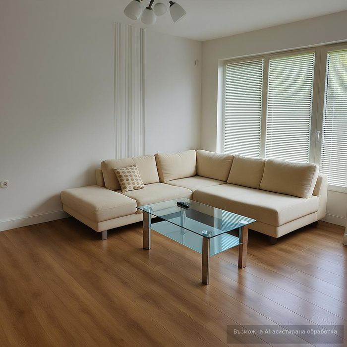 Тристаен апартамент под наем в Център