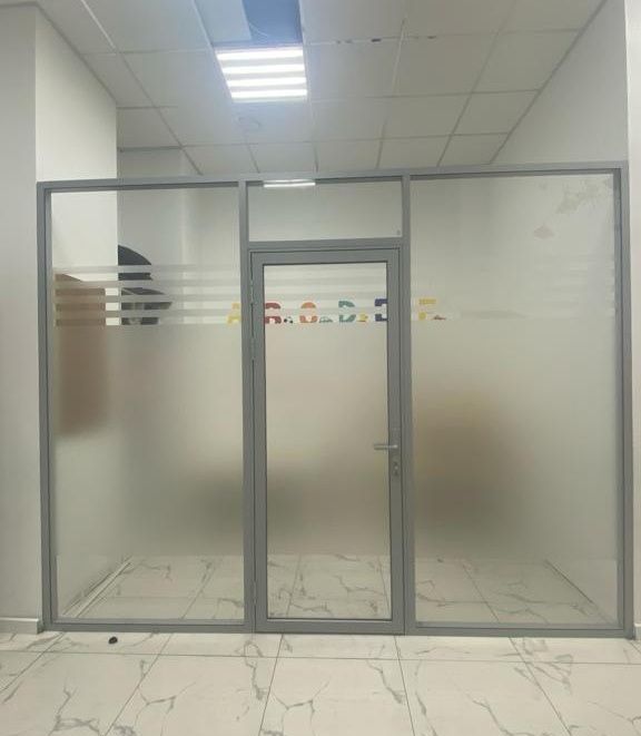 Офисные стеклянные перегородки