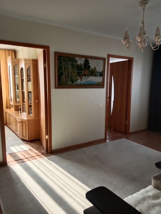 Продам 4 комнатную квартиру