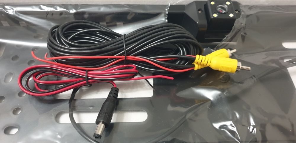 Suport numar auto cu camera