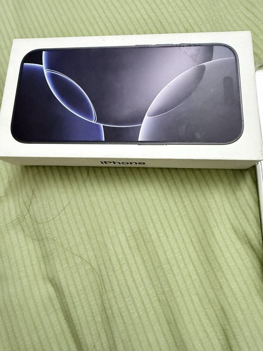 продам айфон 16 про