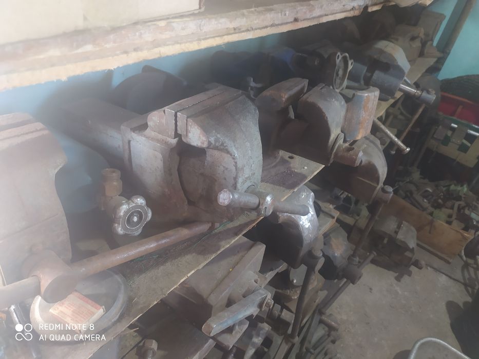 тисы слесарные (тиски)