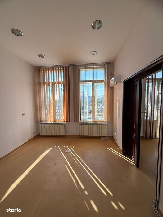 Inchiriez apartament zona Piata Unirii (central)