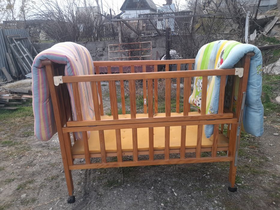 Детская кроватка манеж