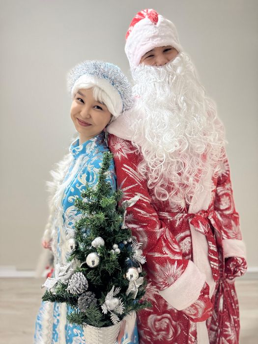 Дед мороз и снегурочка!!