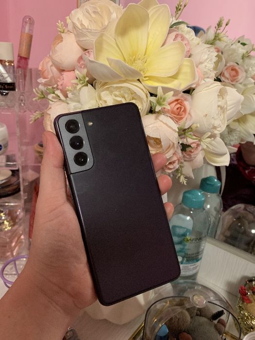 Samsung s21 5G  .