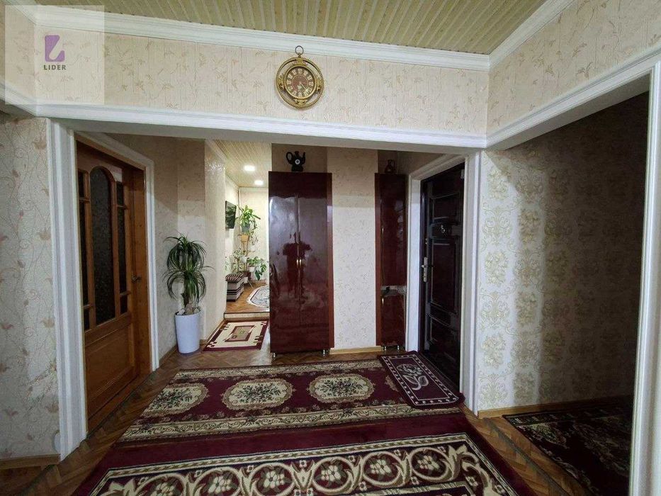 5ти комнатная уютная квартира с удобствами на районе Саттепо