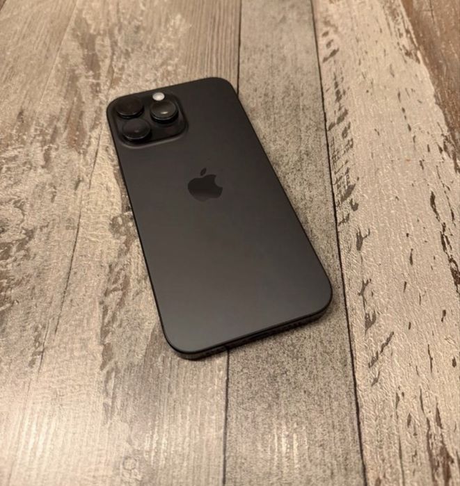 Vând Iphone 16 pro max 256 gb