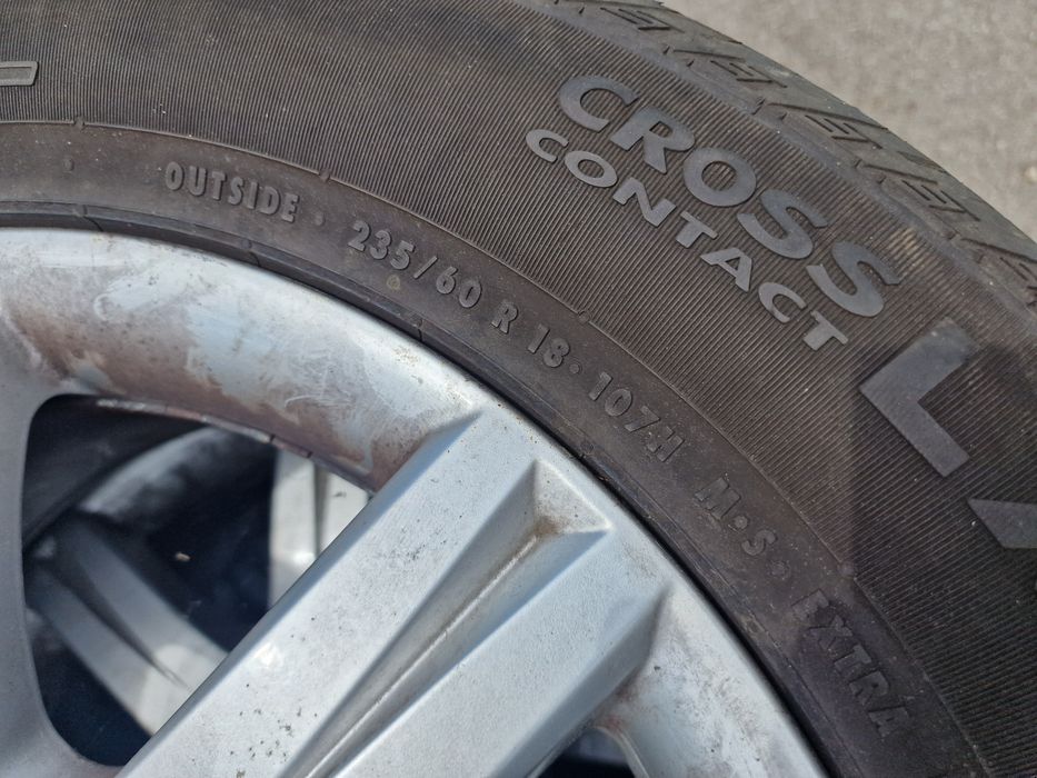 Гуми с Джанти за Audi Q7 235/60 R18 Continental